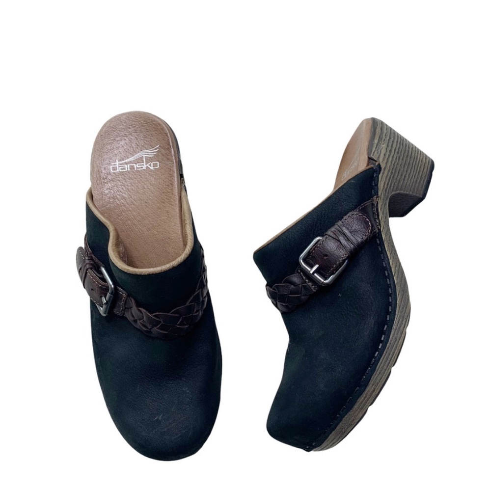 Very comfy, Dansko clogs.